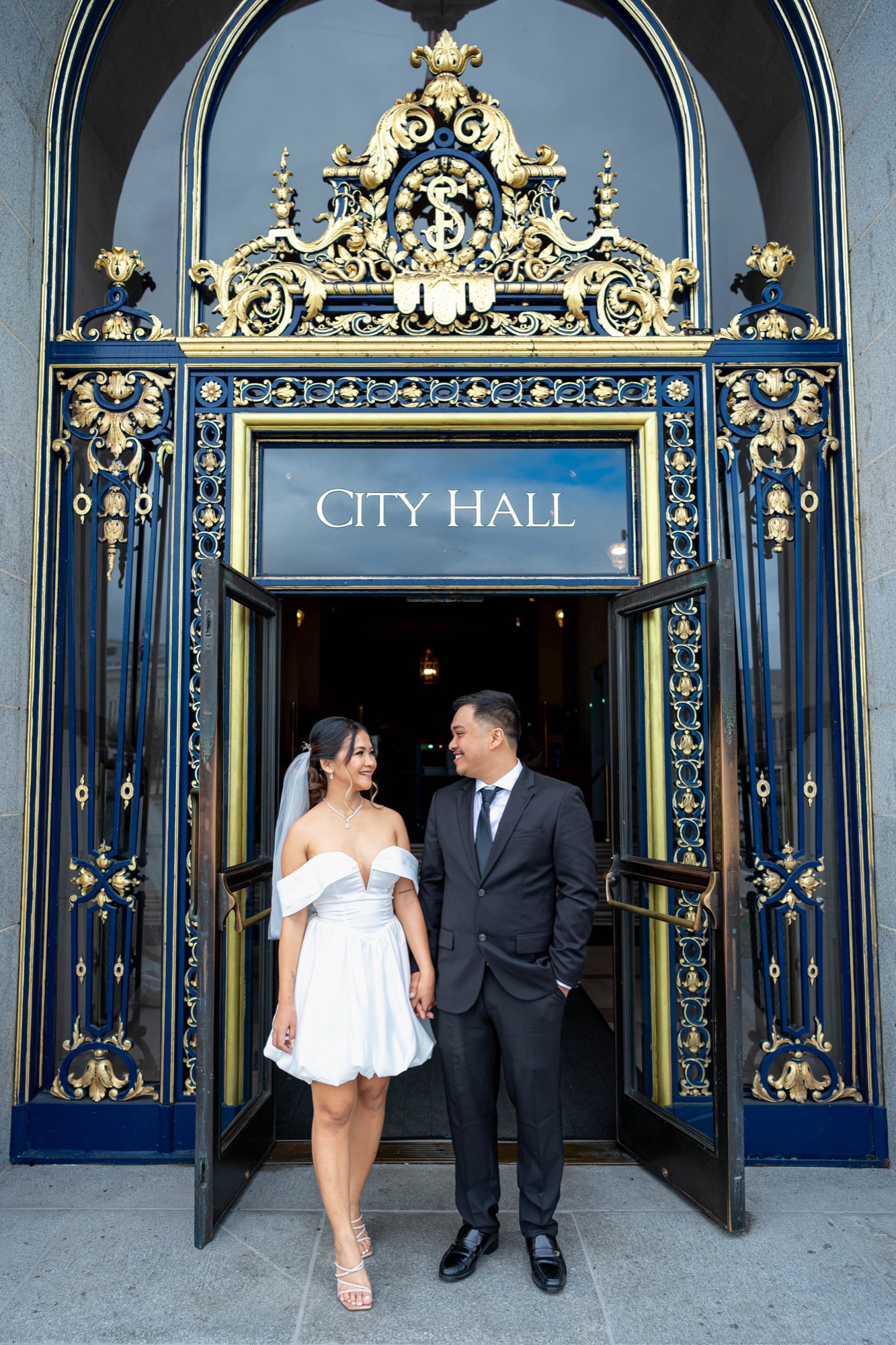 San Francisco City Hall wedding photo