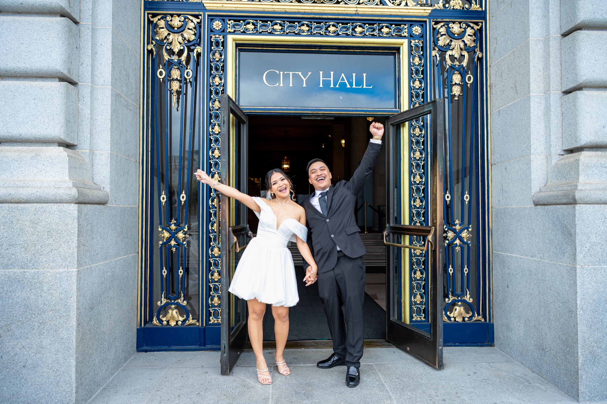 San Francisco City Hall wedding photo