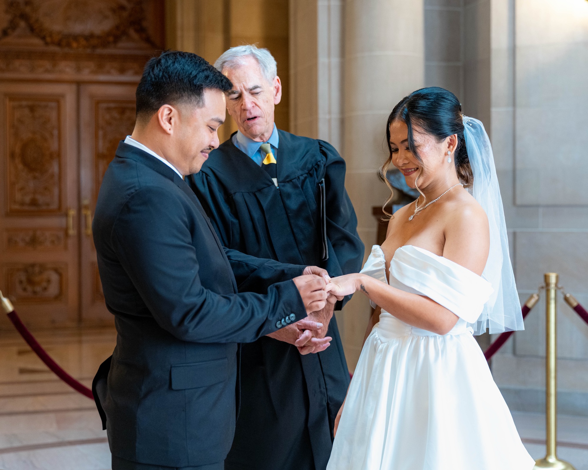 San Francisco City Hall wedding photo